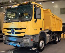 Самосвалы Mercedes-Benz Axor 3335 K Самосвалы Mercedes-Benz Axor 3335 K