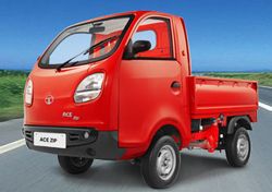 Бортовые грузовики менее 3,5 т Tata Ace Zip
